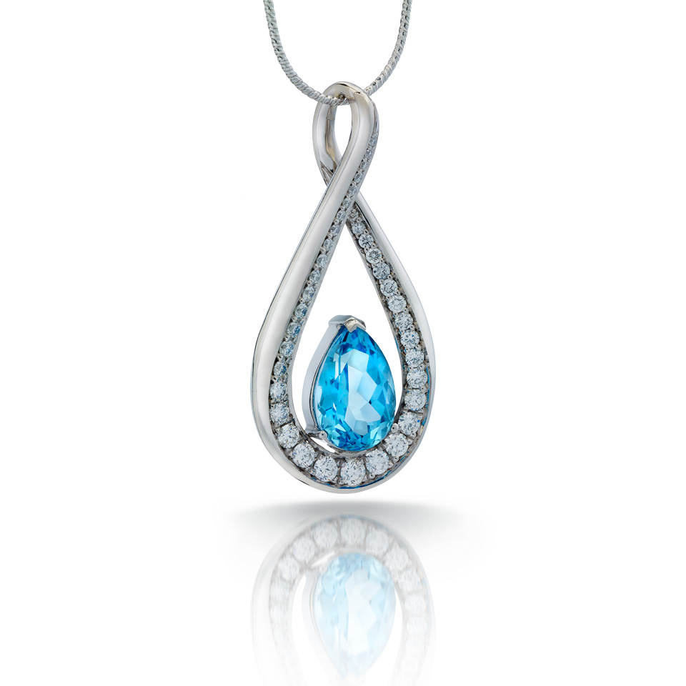 Szentlélek medál - Kék nemes topáz medál